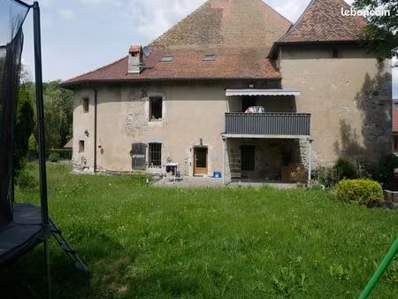 arbusigny – appartement de charme dans un ancien château
