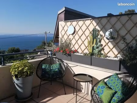 location t3 terasse vue lac piscine
