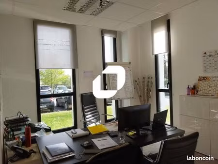 bureau 139 m²