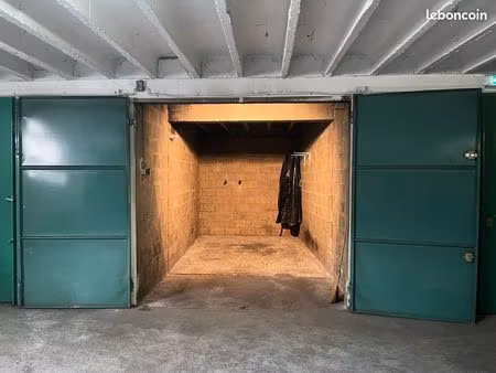 vente d'un box fermé/paris