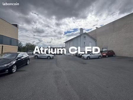 local commercial 100 m² clermont-ferrand