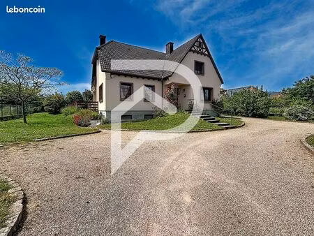 propriété 7 pièces 181 m²