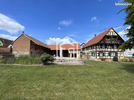 maison 6 pièces 700 m²
