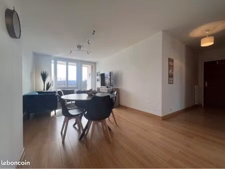 appartement très bien agencé/ idéalement situé / vue dégagée