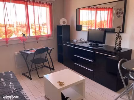 pau a louer studio 21m2. avec parking privé en sous-sol