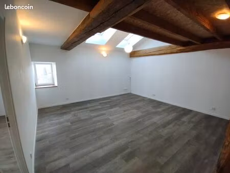 t3 duplex 81m² tout confort – dpe a (clim) + 2 parkings