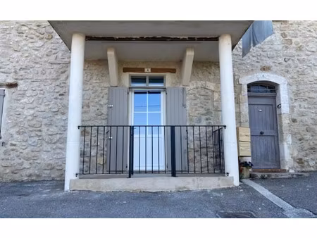 location appartement  m² t-2 à volx  510 €