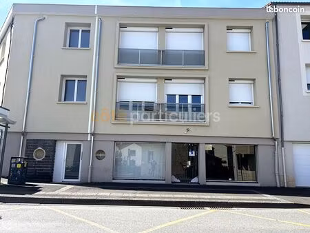 local commercial 60 m² royat
