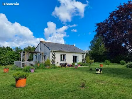 maison à la campagne proche ville