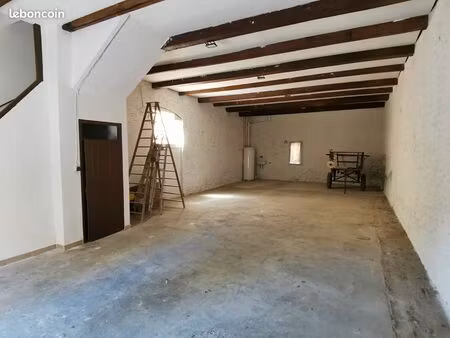 immeuble 12 pièces 330 m²