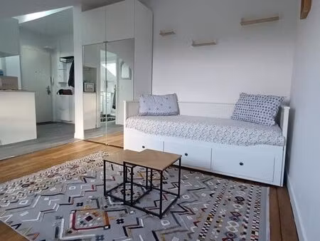 tres bel appartement meublé