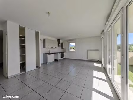 appartement 3 pièces 65 m²