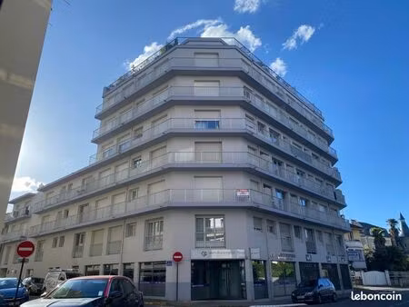 box 10m2 à louer place verdun
