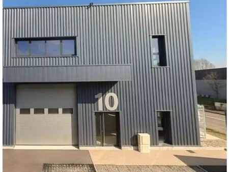 local d'activité 288 m²