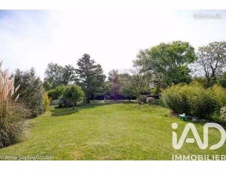 maison 8 pièces 165 m²