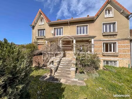maison 9 pièces 141 m²