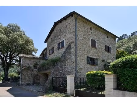 maison de 10 pièces de 197 m² à saint-florent-sur-auzonnet
