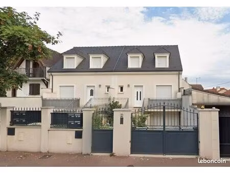 immeuble 8 pièces 155 m²
