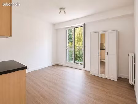 studio 1 pièce 23 m²