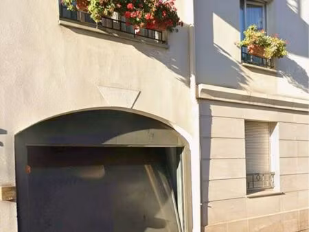grand box 23m2 houilles centre ville