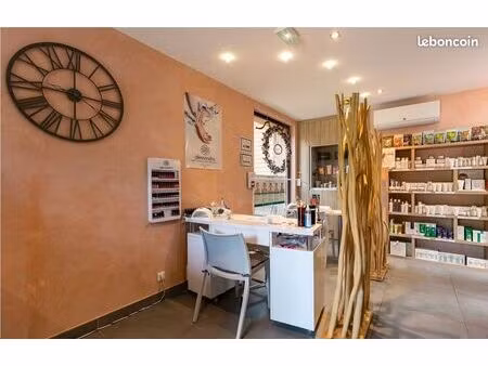 local commercial espace spa & bien-etre