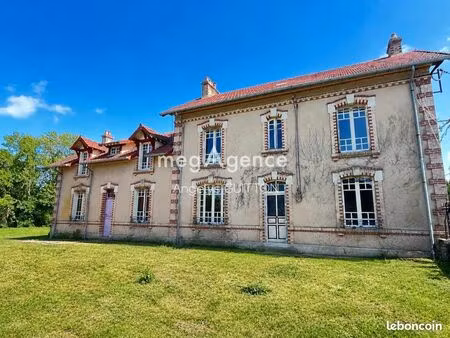 propriété 12 pièces 266 m²