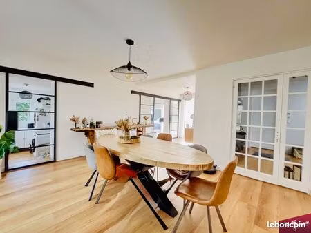 maison 9 pièces 168 m²