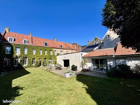 hôtel particulier 9 pièces 264 m²
