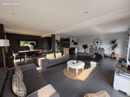 maison individuelle - 6 pièces - 162 m2