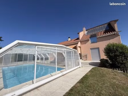 maison 8 pièces 223 m²