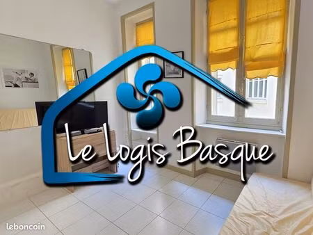 studio 1 pièce 14 m²