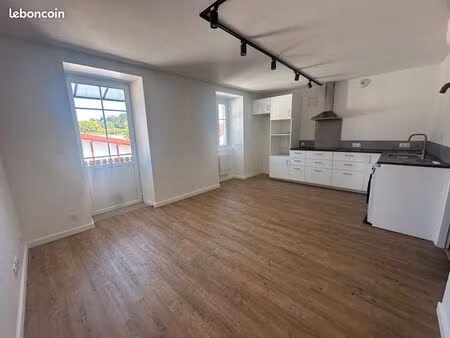 hasparren centre-ville appartement t2
