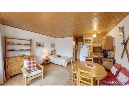 grand studio au coeur du village