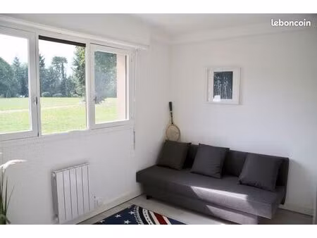studio meublé vue sur parc