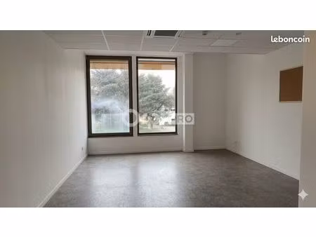 bureau 20 m²