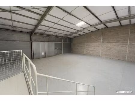 local bureaux 650 m²