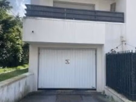 place de parking double- bussy st georges (77)