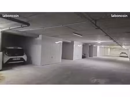plusieurs boxes à louer – parking / stockage sécurisé par caméras – champs-sur-marne – pro