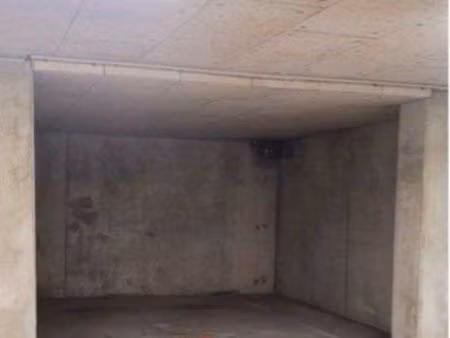 grand parking en sous-sol sécurisé – 16 m²