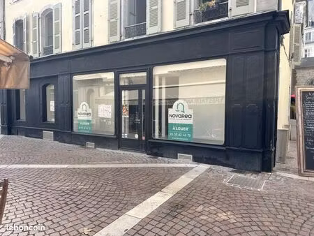 local commercial 82 m²