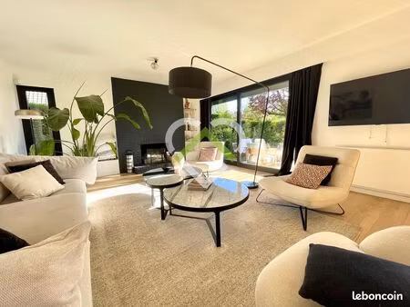 maison 6 pièces 175 m²