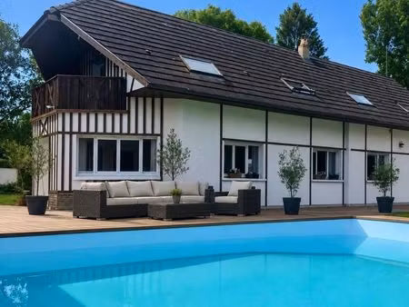 propriété 8 pièces 518 m²