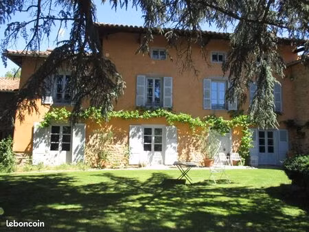 maison de caractere clos de murs