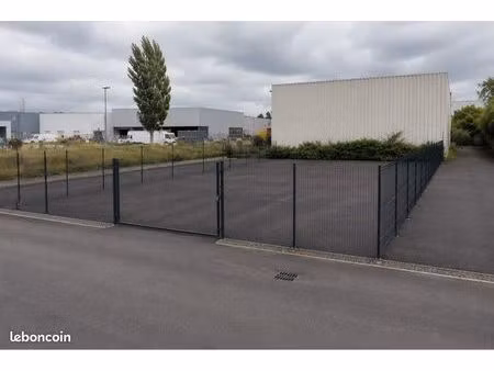 location terrain de stockage