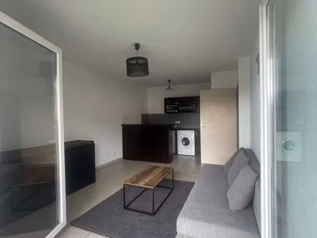 t2 meublé avec piscine