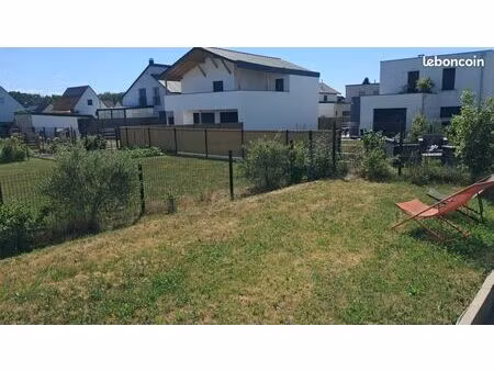 f2 meuble rez de jardin