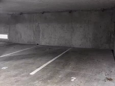 parking a vendre