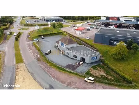 local commercial 300 m² la haye