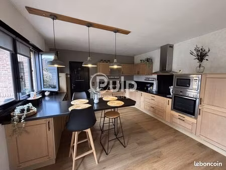 maison 6 pièces 157 m²