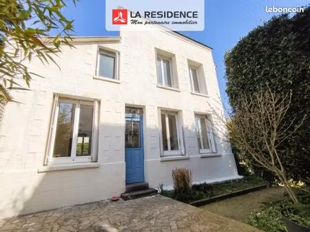 maison de ville 6 pièces 105 m²